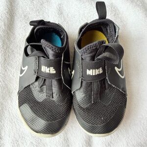 Nike Kids Black and Gray Sneakers